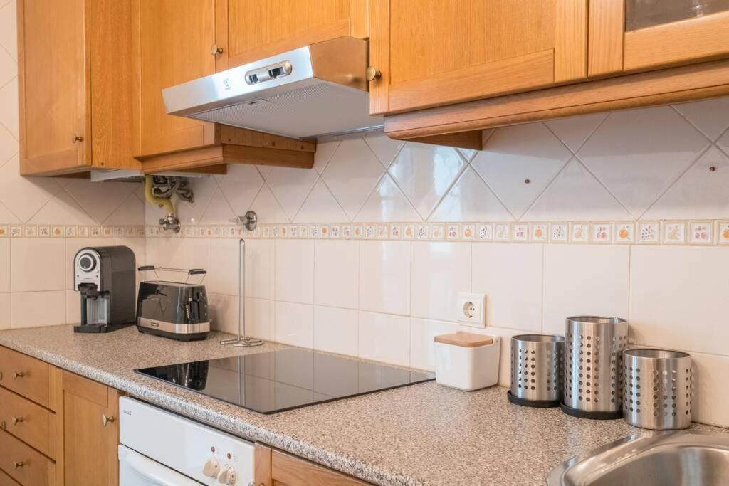 Beautiful Apartment Near The Center Of Лиссабон Экстерьер фото